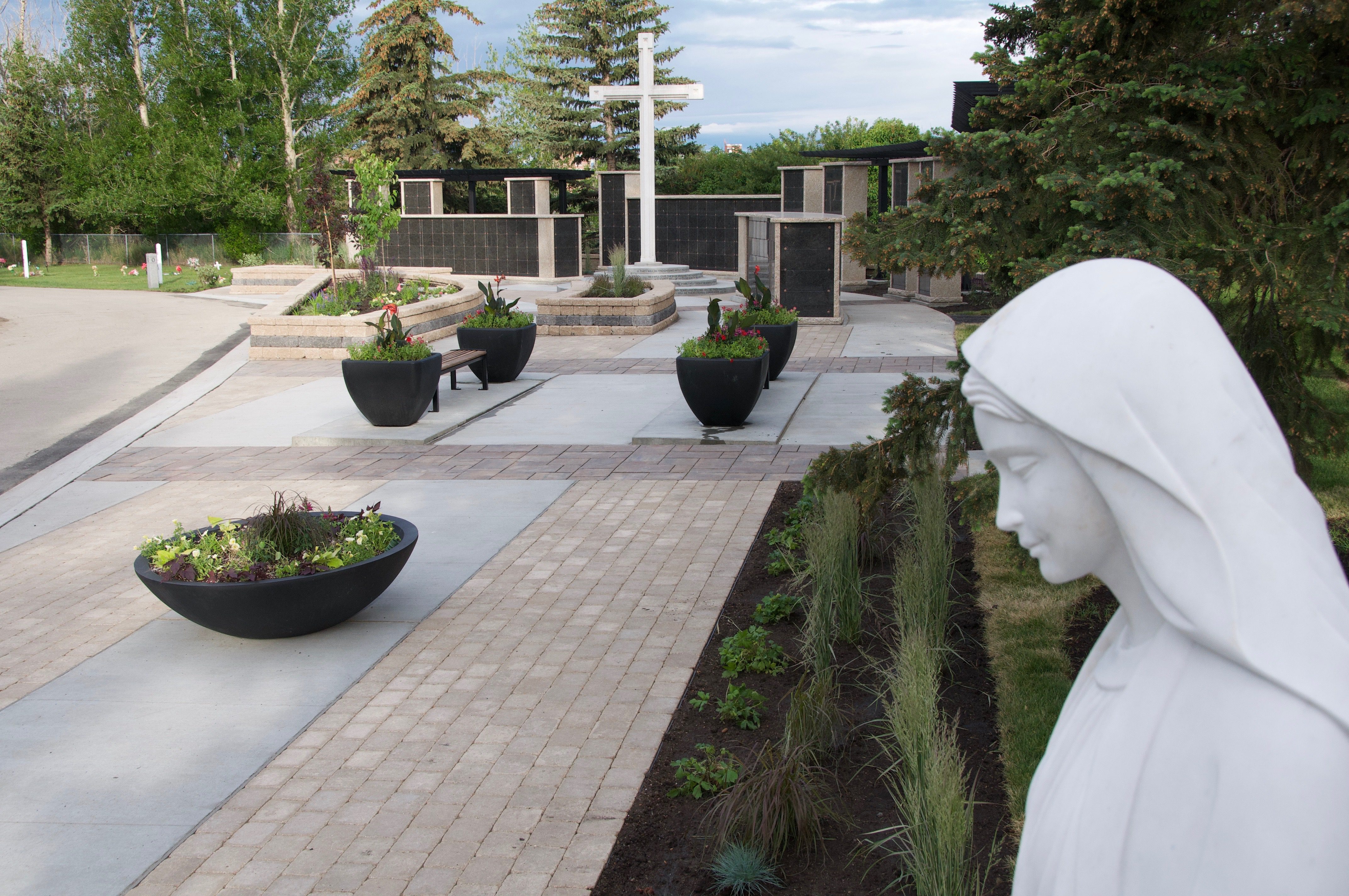 cemetery columbarium garden design