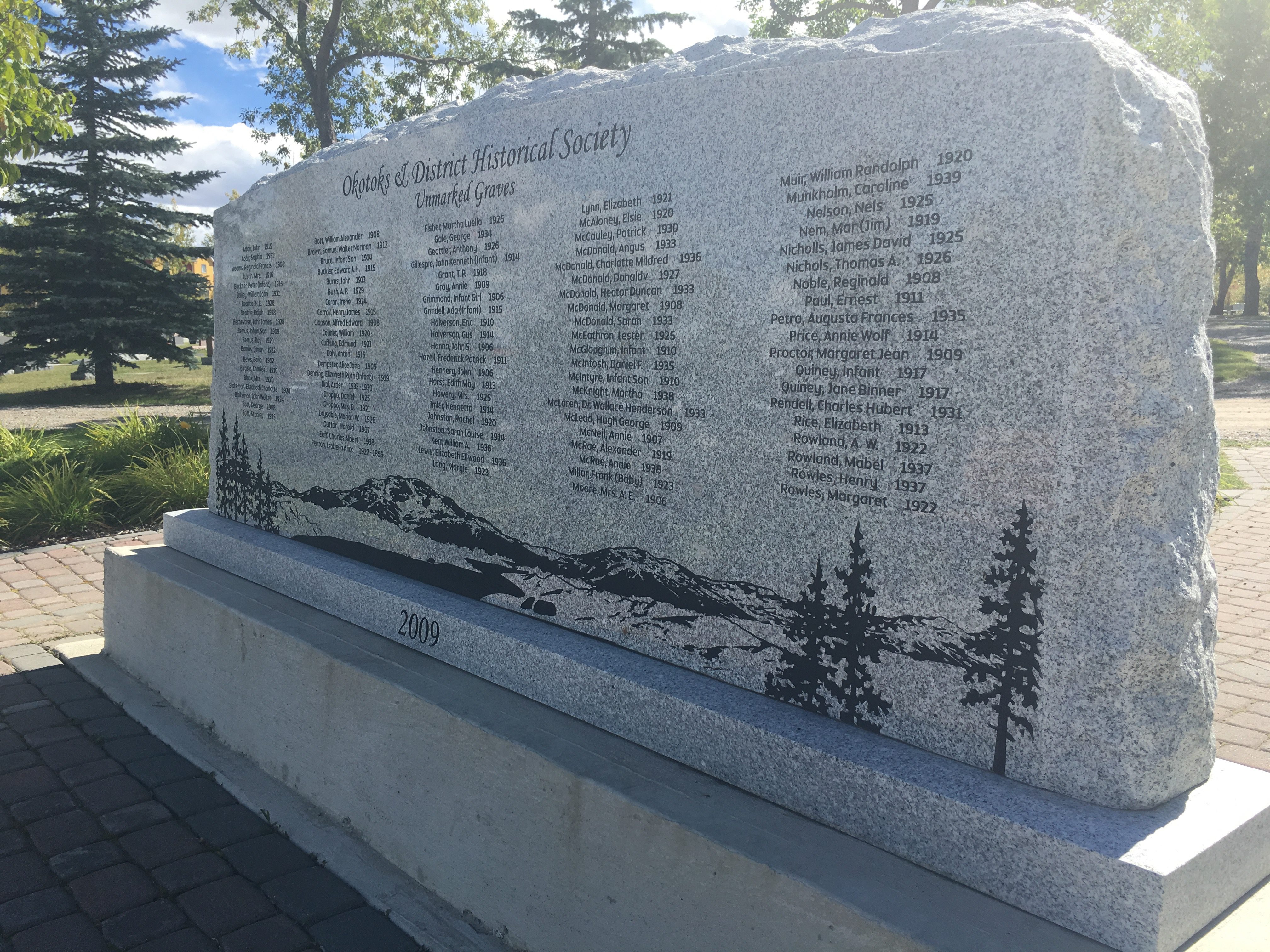 Memorial Wall Okotoks 1505